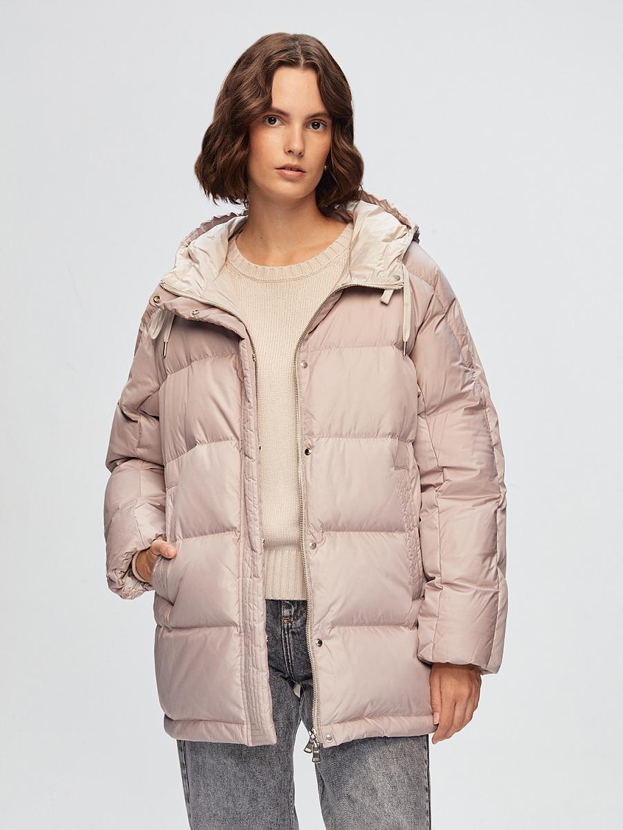 Пуховик с капюшоном и прорезными карманами
