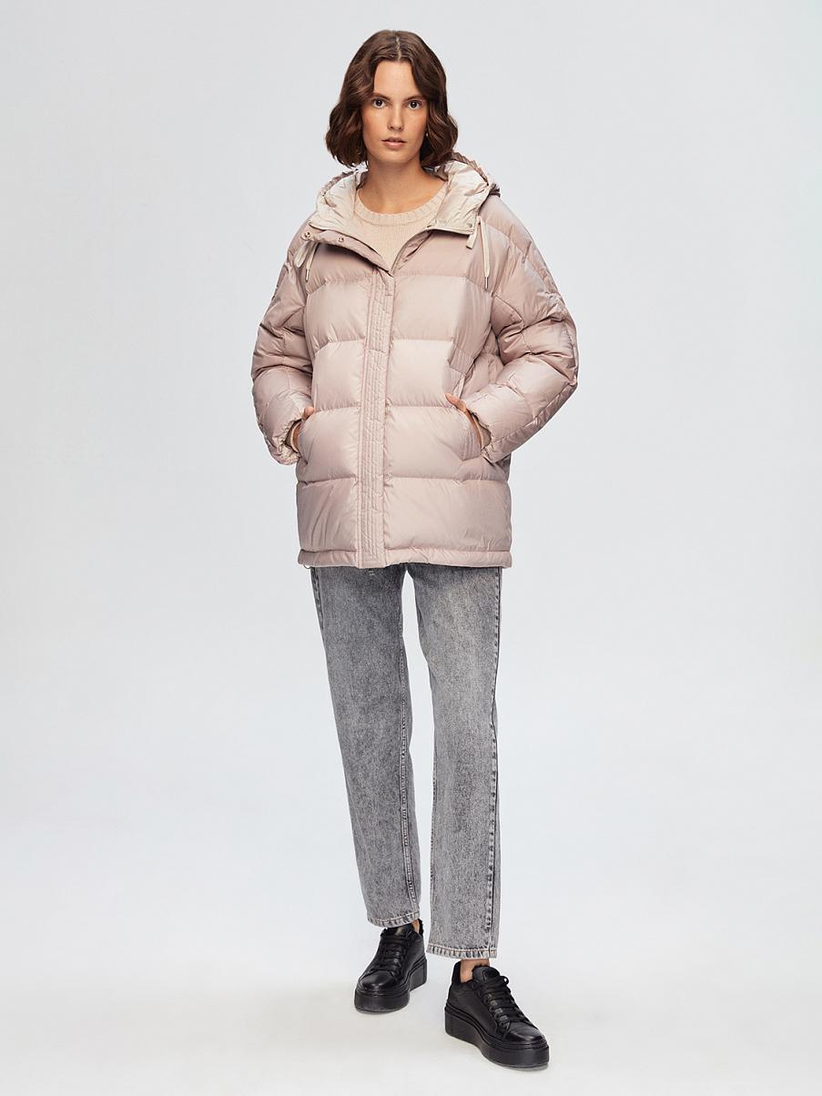 Пуховик с капюшоном и прорезными карманами