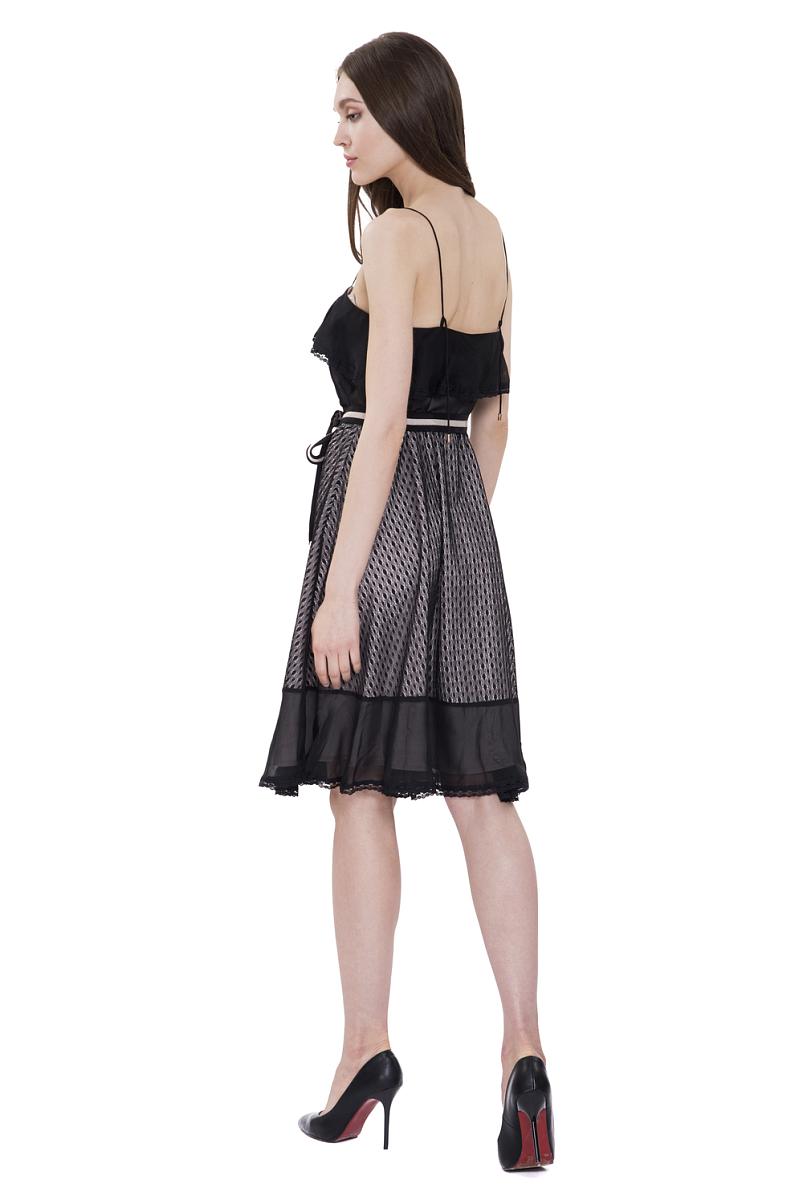 Платье на бретелях