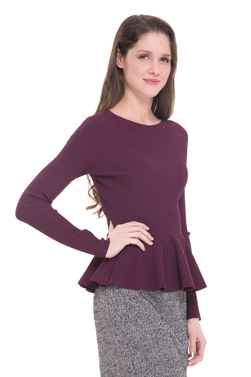 Платье с баской