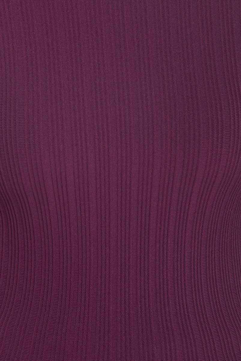 Платье с баской