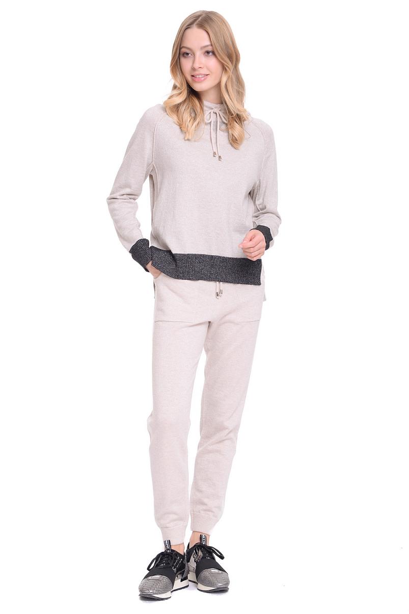 Костюм спортивный