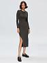 Облегающее трикотажное платье миди с разрезом
